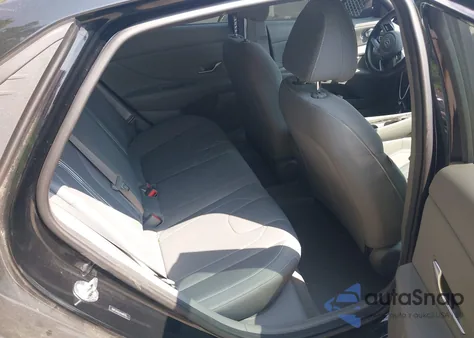 2023 Hyundai Elantra Sel z USA, uszkodzony, nr VIN 5NPLS4AG7PH092215